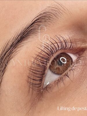 Lifting de pestañas + diseño de cejas